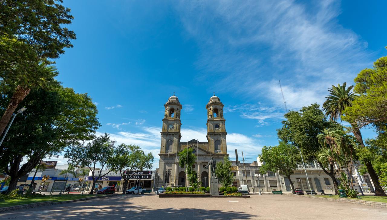 Gran Hotel Flores ตรินิดาด ภายนอก รูปภาพ
